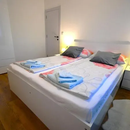 In With Sea View, Terrace, Air Conditioning Wifi 3719-1 *