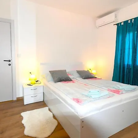 In With Sea View, Terrace, Air Conditioning Wifi 3719-1